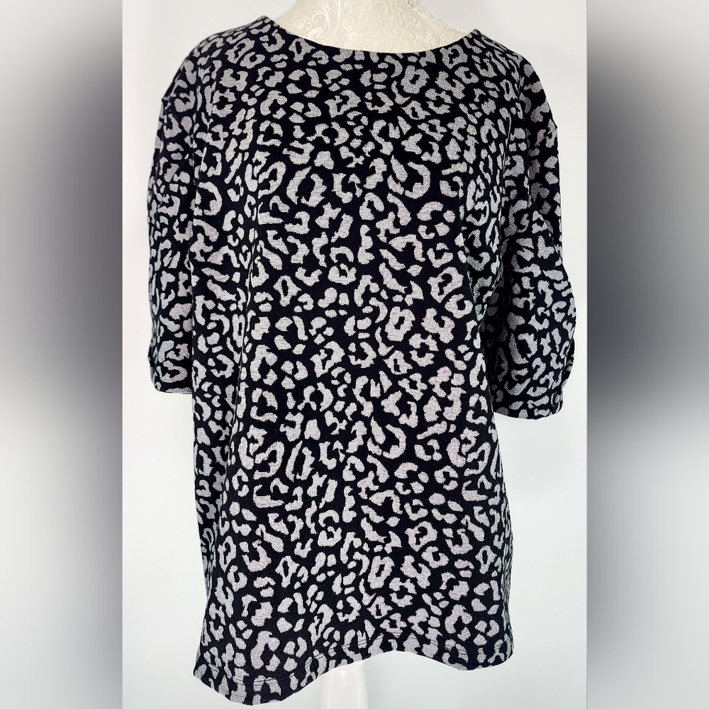 Banana Republic leopard pinched/ puff sleeve blouse
